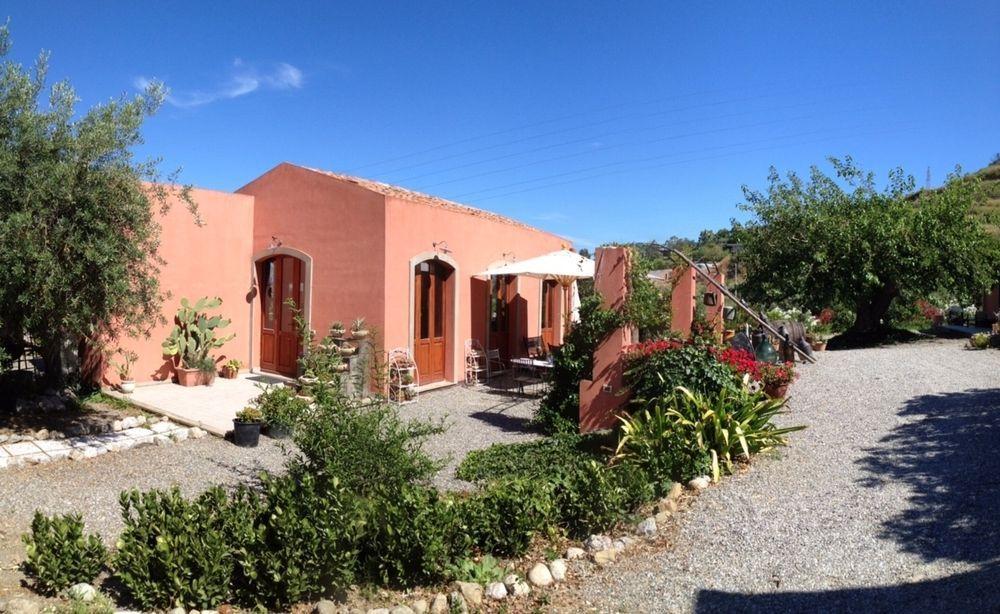 Bioagriturismo Antica Sena Milici 외부 사진